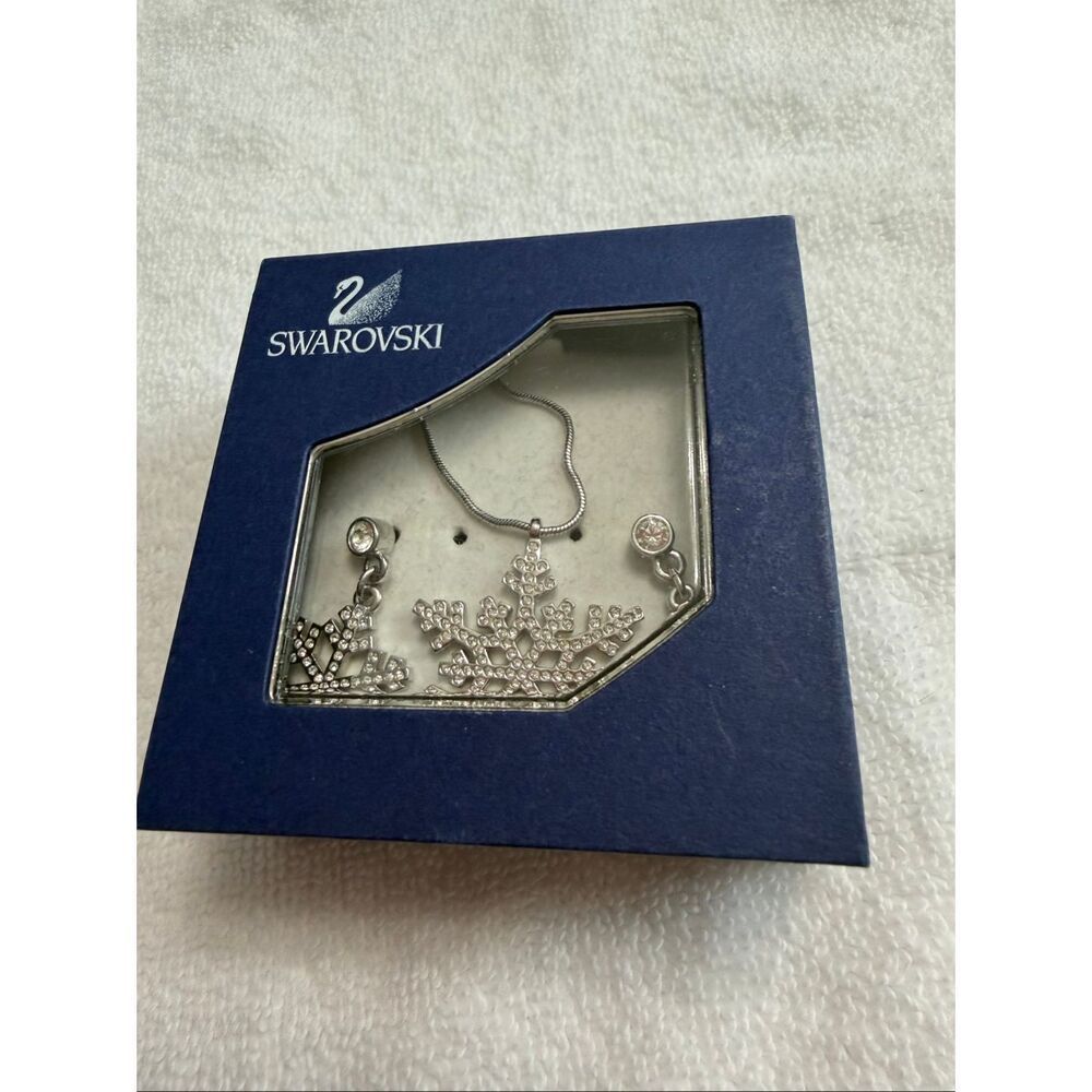 Swarovski Snowflake Earring Necklace Set - Picture 3 of 5